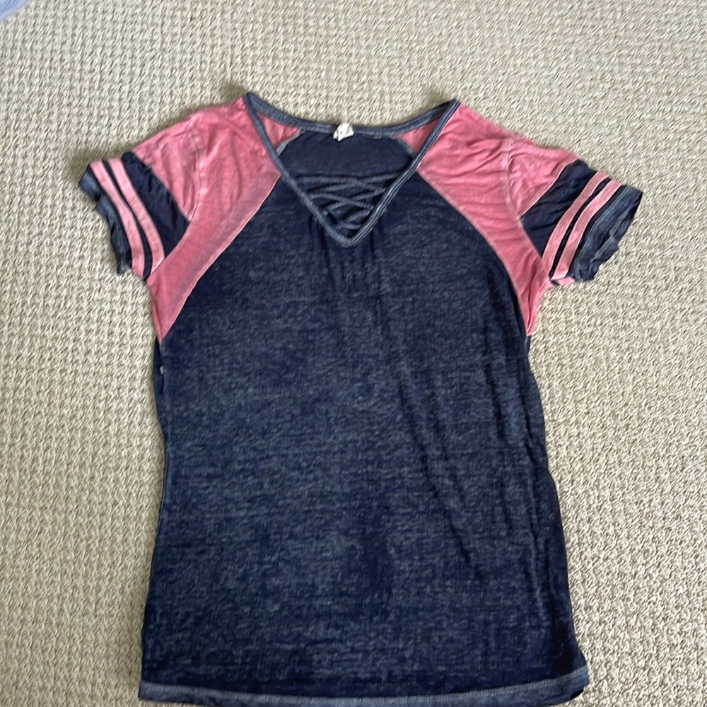 Exist tee